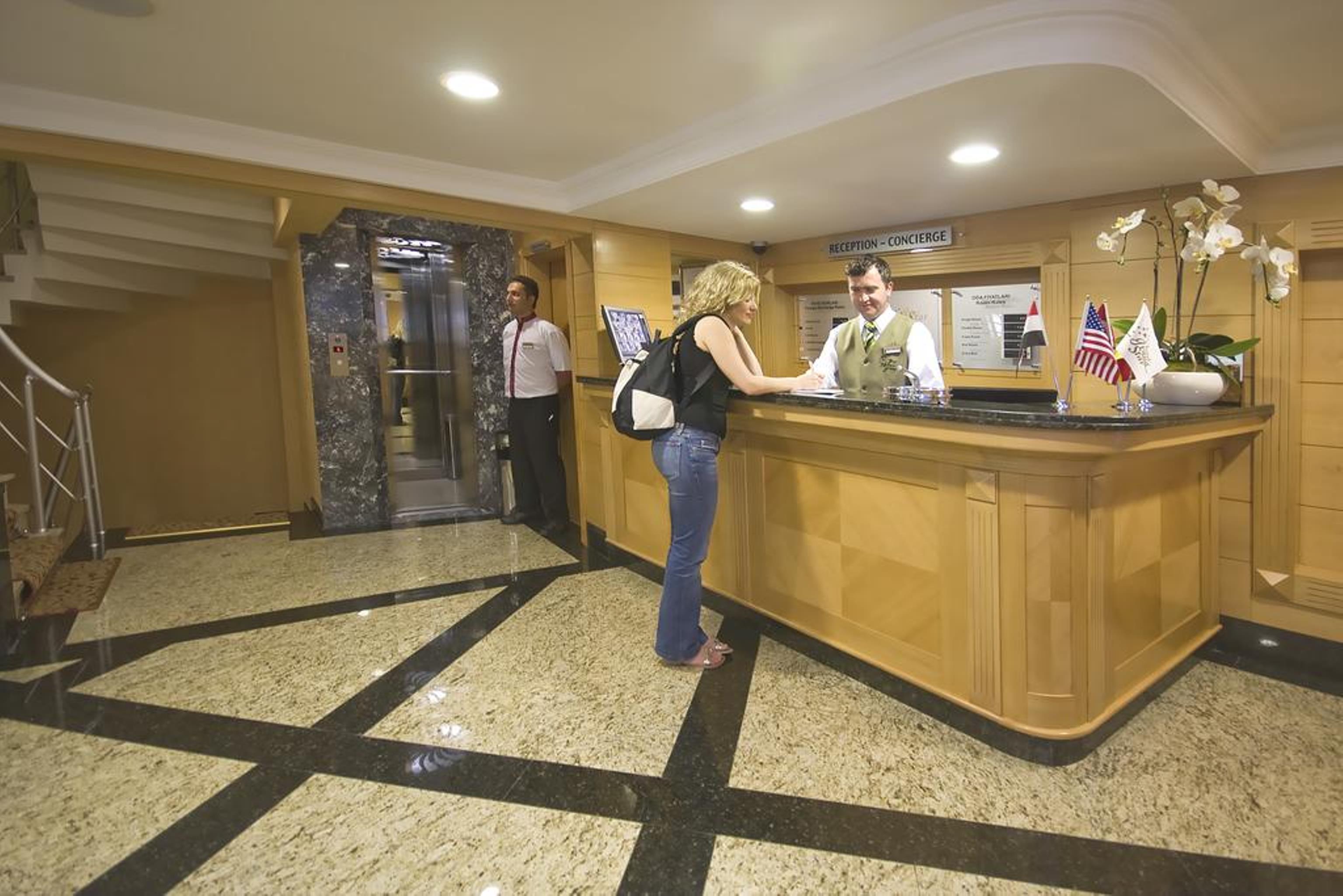 Park Star Hotel Taksim Istanboel Interieur foto
